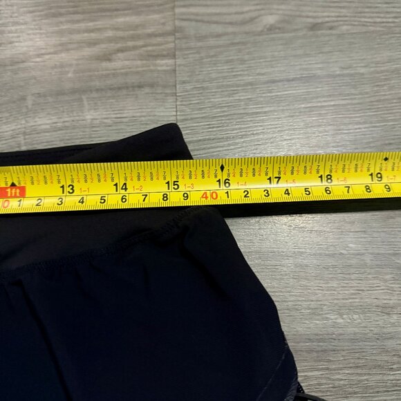 Lululemon Athletica Men's Black Assert Athletic Shorts - Picture 5 of 5